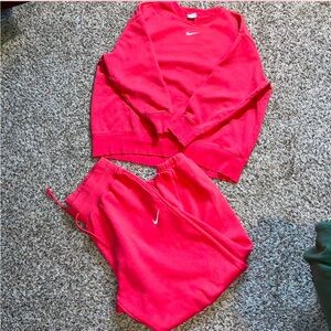 women’s nike pink sweat set